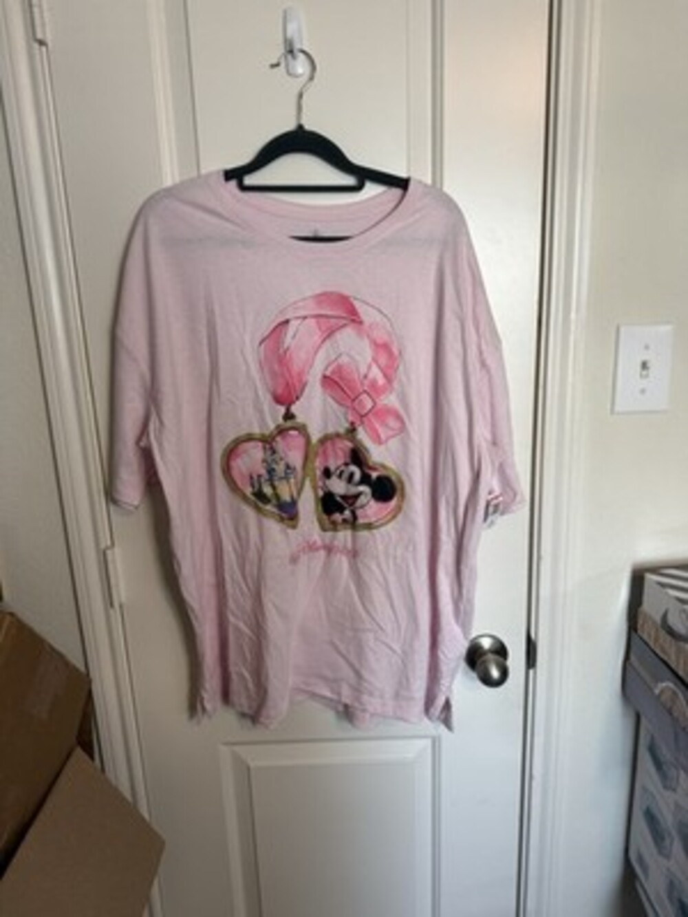 Disney Parks Shirt 2025 Mickey Ribbon Bow Heart Locket Pink Adult XL Valentines